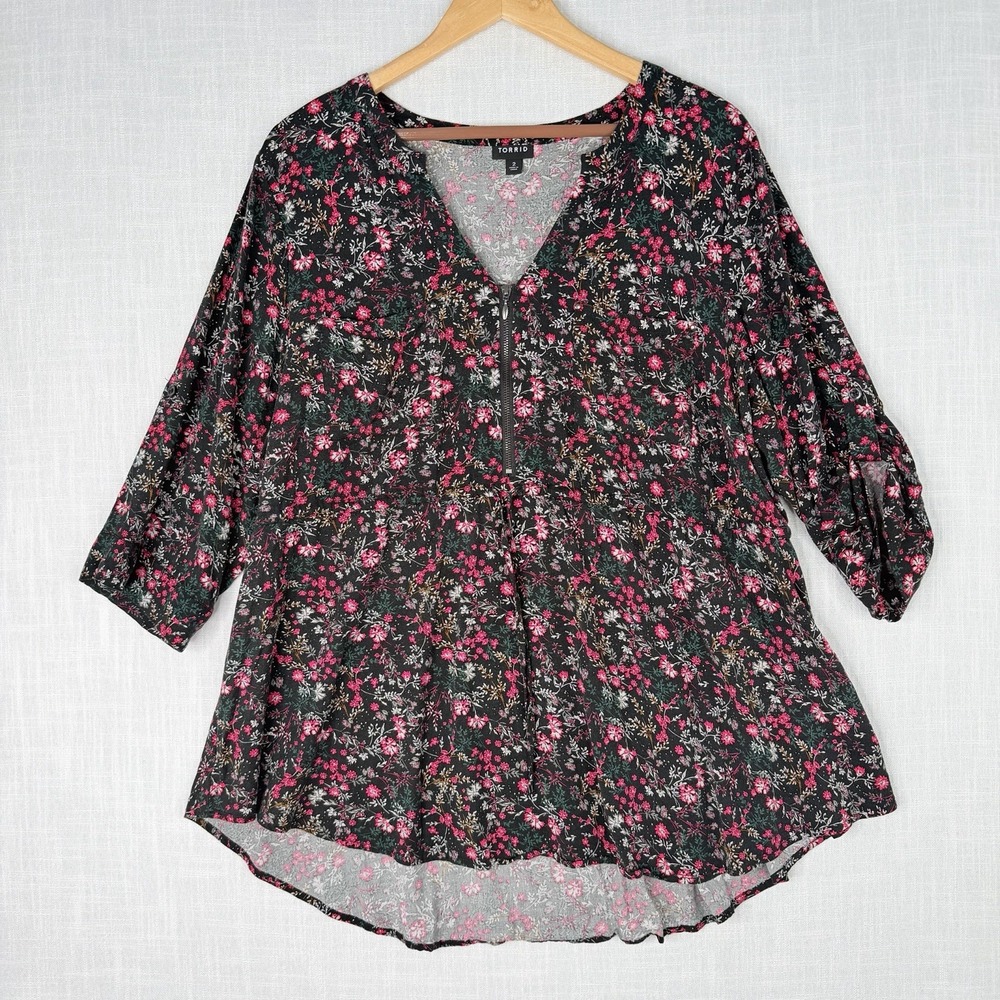 Torrid Black Floral Zip-Front Babydoll Tunic Top Blouse Size 2